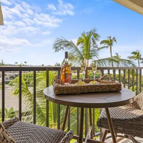 Cheers to your Maui memories!