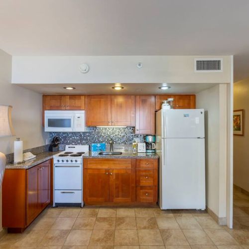 Fully equipped kitchen with all the essentials.