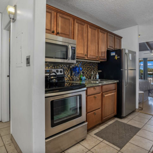 Fully equipped and stocked kitchen