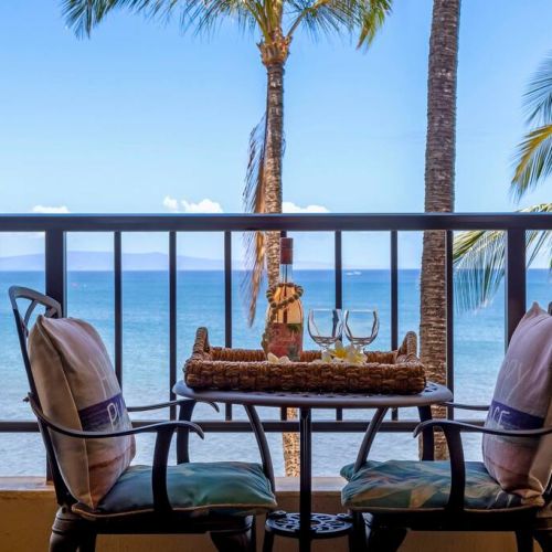 A toast to your Maui memories, cheers!