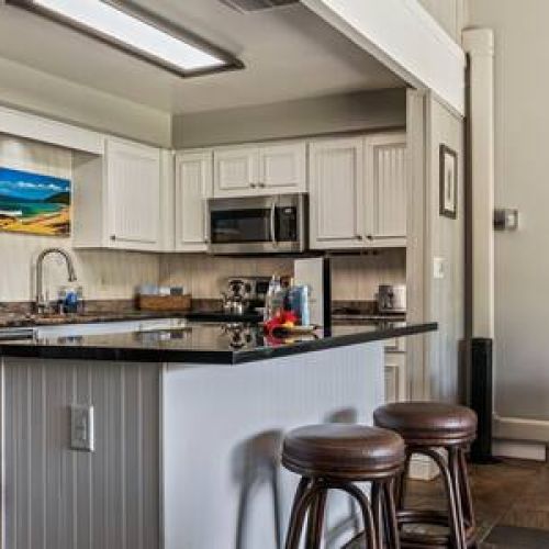 Breakfast bar for 2 people