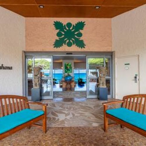 Welcome to the Royal Kahana