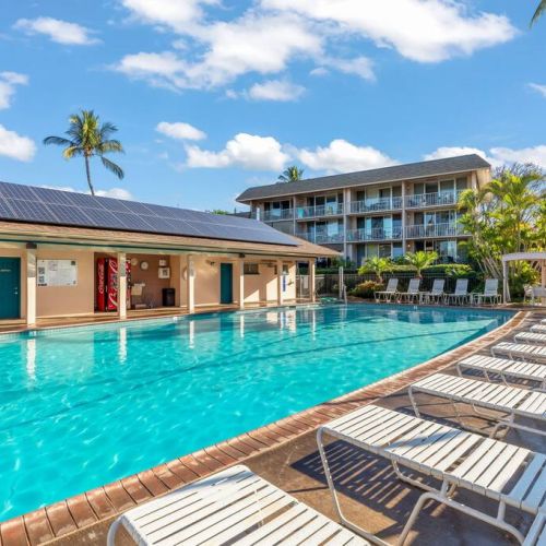 Plenty of seating at the KKN pool