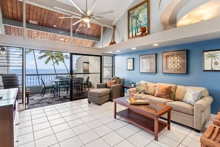 The ocean is calling from inside Hale Mahina B402..