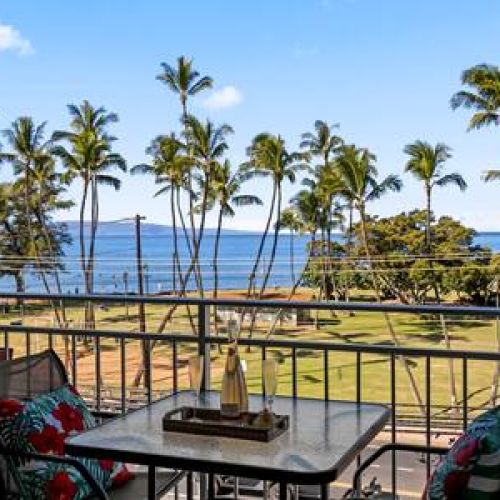 Watch the waves from your private lanai dinging table