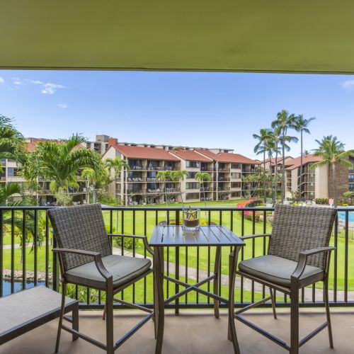 Lanai bar top dining