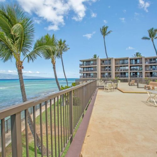 Oceanfront sun deck with plenty of seating
