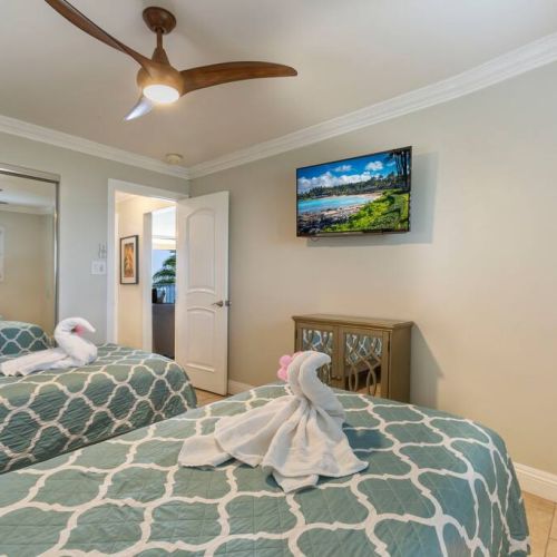 Birds of a feather flock together...