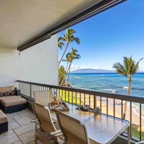 Large private lanai with dining for 4 people and an outdoor sectional sofa