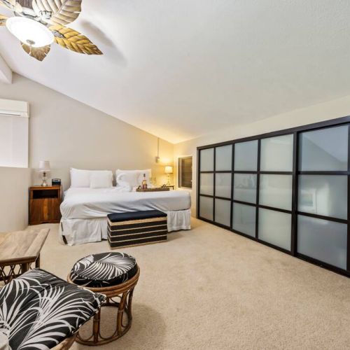 Upstairs loft bedroom