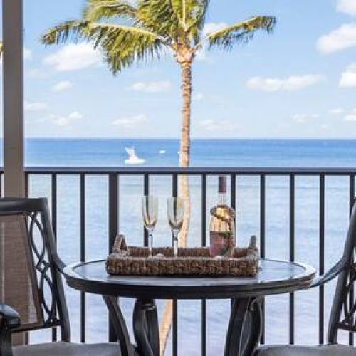 Cheers to your Maaui memories!