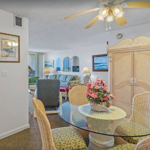 Dining table for 4 people right off the kitchen area.