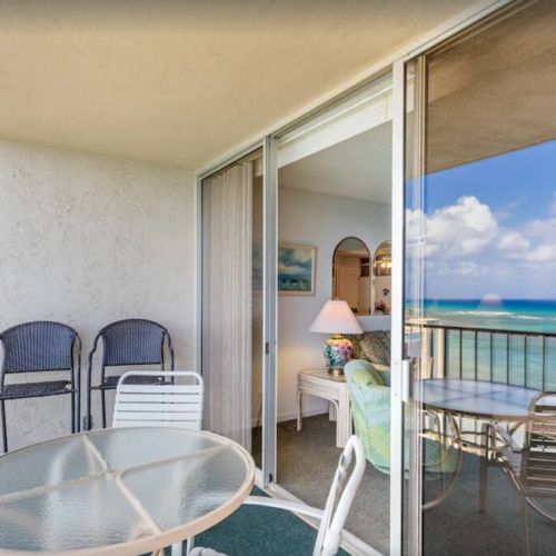 Direct access to your private lanai from living room.