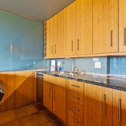 Fully equipped kitchen with everything needed to feel at home