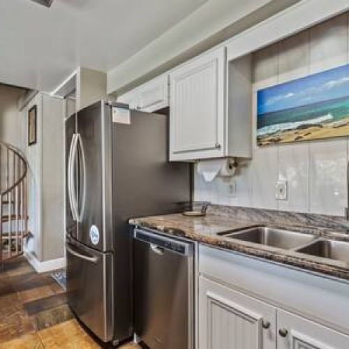 All the appliances needed to feel right at home