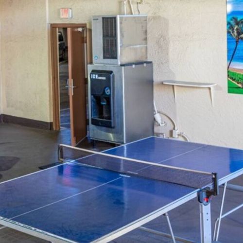 Ice machine and ping pong table for guest use.