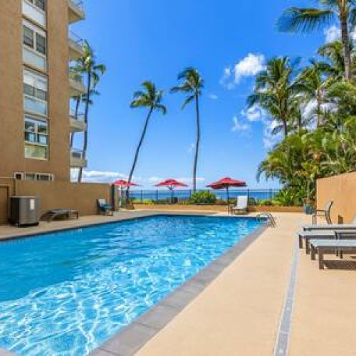 Nani Kai Hale pool area