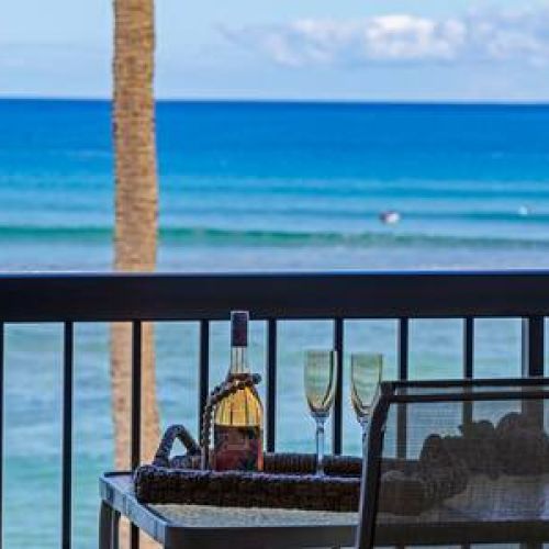 Cheers to your Maui memories!