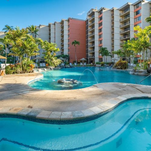 Hot tub and pools and Kaanapali Shores