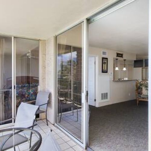 Lanai access from living room and bedroom