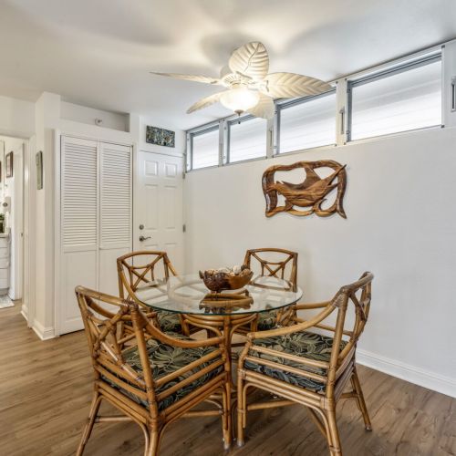 Dining table for 4 people