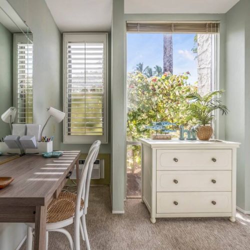 Bedroom also features a desk to get some work done or mail out an Aloha from Maui.