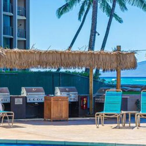 Royal Kahana BBQ area