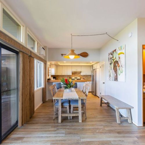Dining area off kitchen