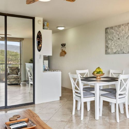 Dining table for 4 people