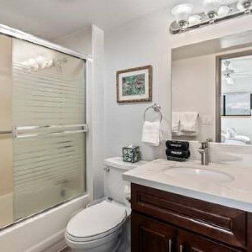 Ensuite bathroom for 2nd bedroom with tb/shower and luxury organic bath products