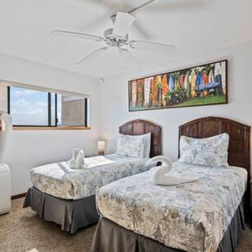 2nd bedroom features 2 twin bed that can converted to 1 King. Please specify before your arrival