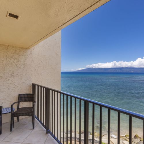 Private lanai off bedroom