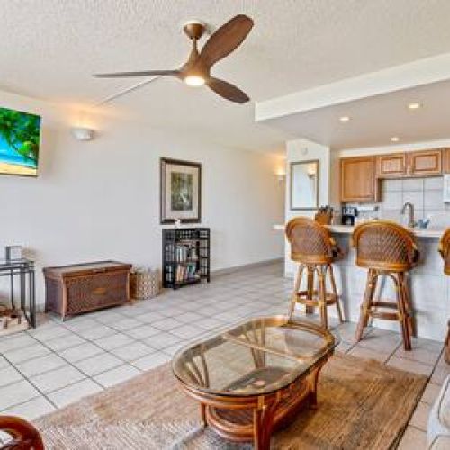 There are beach towels, beach chairs, umbrella, cooler,  and books for your use in the unit.