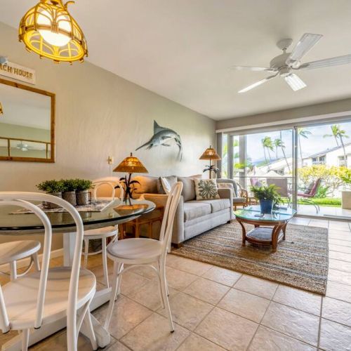 Dining table in living area off kitchen.
